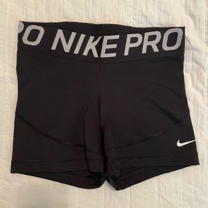 Nike Pro 3” shorts